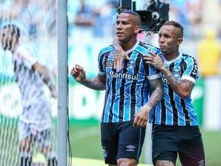 Jogadores do Grêmio durante momento na partida de hoje (Foto: Lucas Uebel/Grêmio)