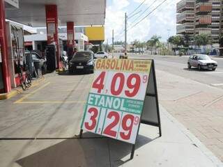 Preço do litro da gasolina sobe e passa dos R$ 4 em Campo Grande (Foto: Paulo Francis)