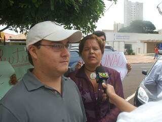 Rafael e a mãe participaram em março de protesto pedindo punição a Cristhiano. (Foto: João Garrigó)
