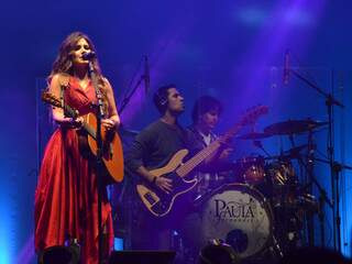 Paula Fernandes faz show em Dourados um dia após se apresentar em Campo Grande (Foto: Minamar Junior)