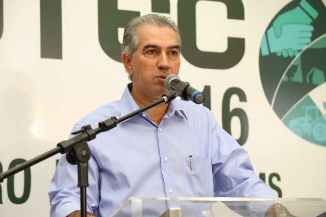 Governador recebe a visita do c&ocirc;nsul do Peru em seu gabinete