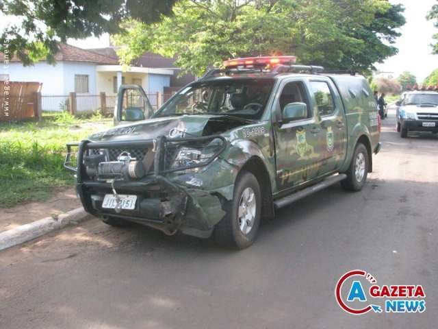 Viatura da Pol&iacute;cia de Fronteira bate durante persegui&ccedil;&atilde;o a fugitivo