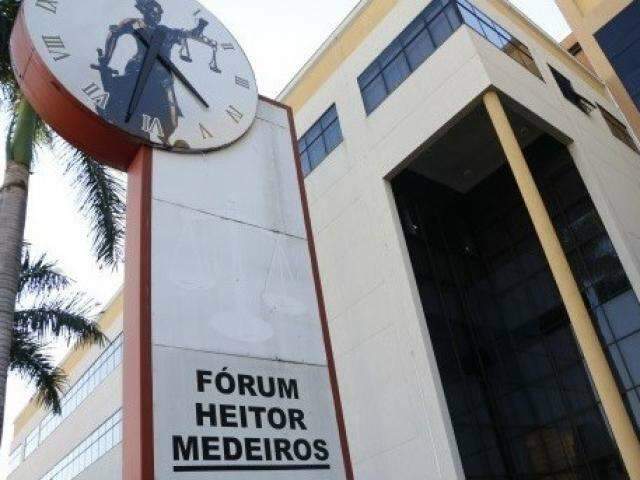 Justi&ccedil;a obriga construtora a terminar reforma de R$ 15 mil em im&oacute;vel