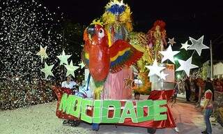 Carro abre-alas da Mocidade (Foto: Anderson Gallo / Diário Online)