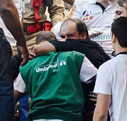  T&eacute;cnico vasca&iacute;no Ricardo Gomes segue em estado grave ap&oacute;s cirurgia