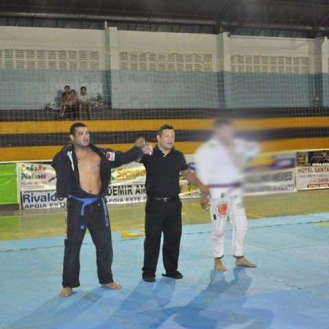 Lutador &ldquo;faixa preta em supera&ccedil;&atilde;o&rdquo; sonha com a gradua&ccedil;&atilde;o m&aacute;xima do jiu-jitsu