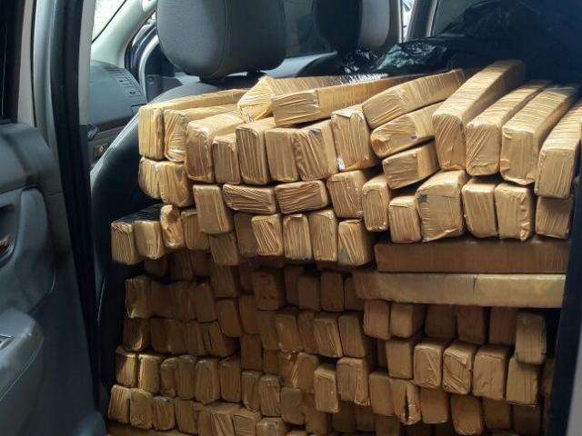 DOF apreende 1,5 tonelada de maconha em caminhonete abandonada