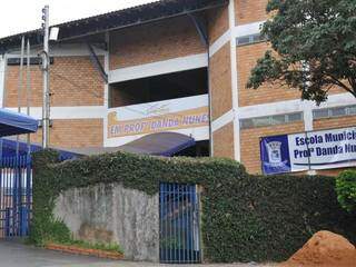 Escola Municipal Danda Nunes, em Campo Grande. (Foto: Alcides Neto)