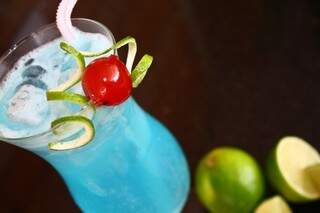 Drink Lagoa Azul é umas das bebidas servida no Mãe Joana. (Foto: Marcos Ermínio)