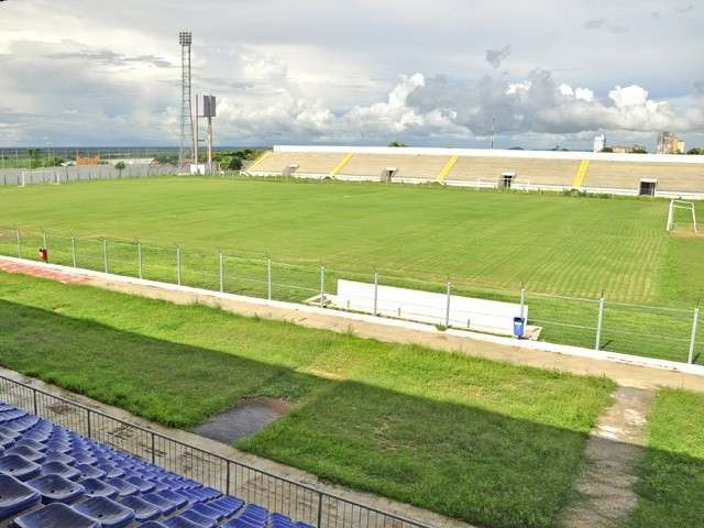 Interdi&ccedil;&atilde;o de est&aacute;dio em Corumb&aacute; transfere jogo para a Capital