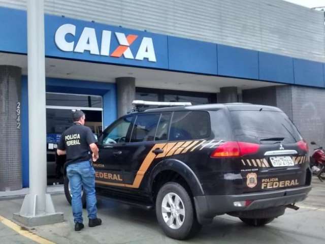 Bandidos ficaram &ldquo;entocados&rdquo; em ag&ecirc;ncia depois de render vigia