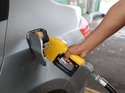 Gasolina fecha semana custando R$ 4,19 e etanol tem queda de 1,9% em MS