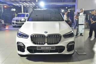 Novos BMW Série 3 e X5 são apresentados aos campo-grandenses