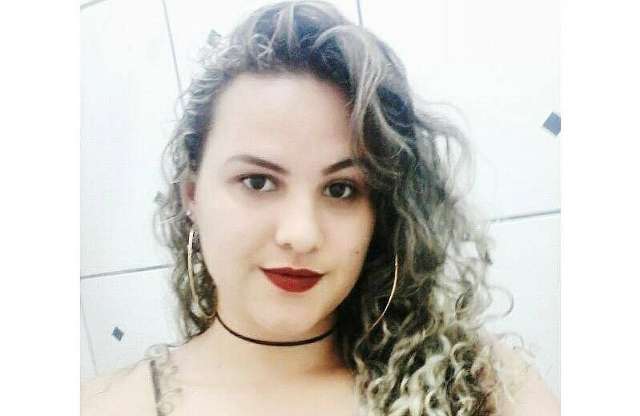 Jovem surda é impedida de participar de vestibular por falta de intérprete