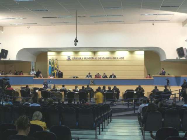 Advogado considera &quot;criminoso&quot; o vazamento sobre afastamento de vereadores