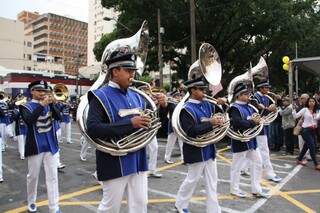 Desfile terá bandas, escolas, instituições civis e militares (Foto: Marcos Ermínio / arquivo)