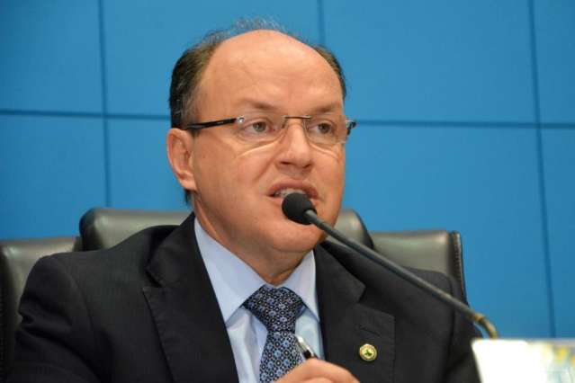 Assembleia libera adesivos em ve&iacute;culos, mas pro&iacute;be propaganda no pr&eacute;dio