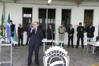 Secretário fez discurso durante solenidade de queima de drogas na Capital (Foto: Cleber Clajus)