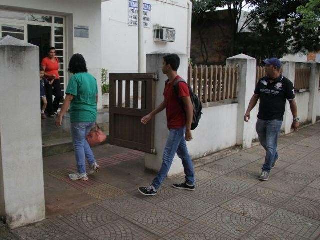 Alunos da Reme come&ccedil;am a receber uniformes no in&iacute;cio de maio