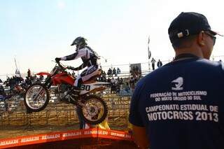 Público prestigia inauguração de nova pista de Motocross (Foto: Marcos Ermínio)