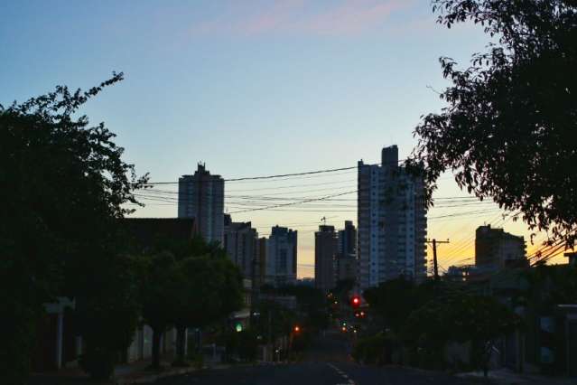 Sexta-feira de tempo instável, com chuvas e máxima de 36ºC em MS