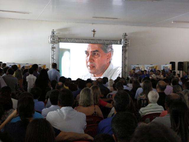 Milit&acirc;ncia tucana convoca para reelei&ccedil;&atilde;o e Reinaldo diz que n&atilde;o foge &agrave; luta