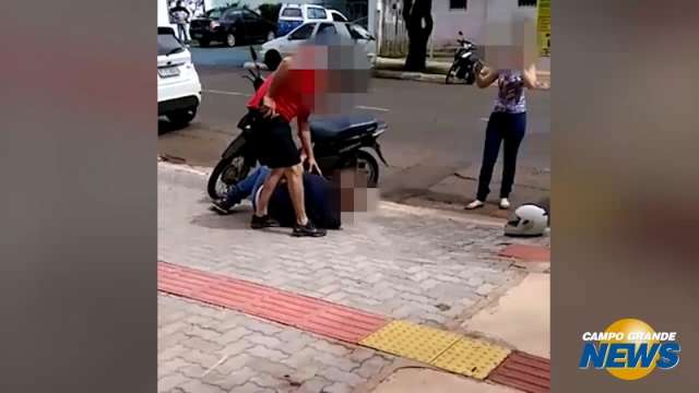 Testemunhas filmaram confus&atilde;o com servidor armado