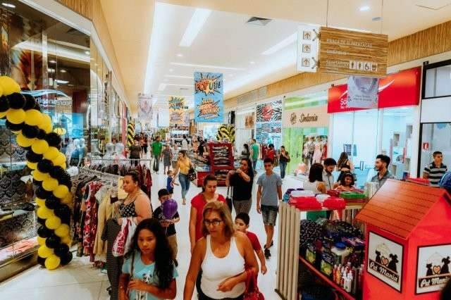 Shoppings ficam abertos at&eacute; &agrave;s 23h para atender clientes de &uacute;ltima hora 