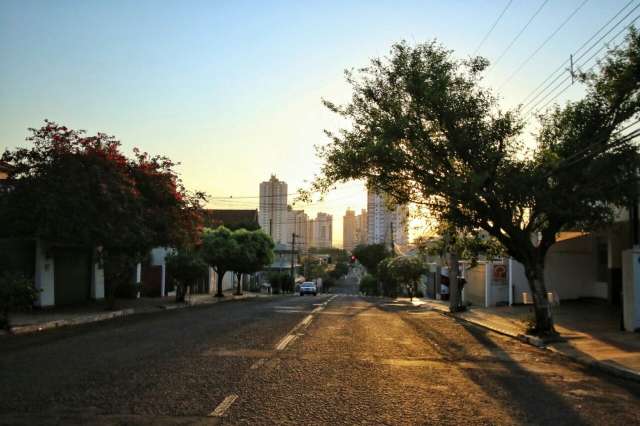 Penúltimo dia de Inverno será de tempo seco e máxima de 39ºC em MS