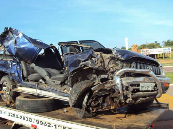  Identificado passageiro que morreu em acidente com Hilux e carreta