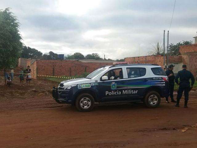 Homem sai para beber e &eacute; encontrado morto por vizinho no Santa Em&iacute;lia