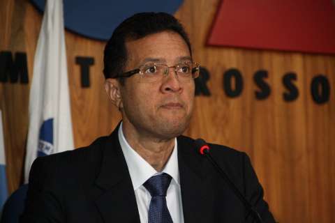 Advogados pedem à OAB nacional afastamento de Júlio e nova eleição