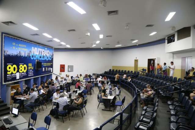 Aumento do IPTU e dos alimentos contribuem para infla&ccedil;&atilde;o em 0,87% 