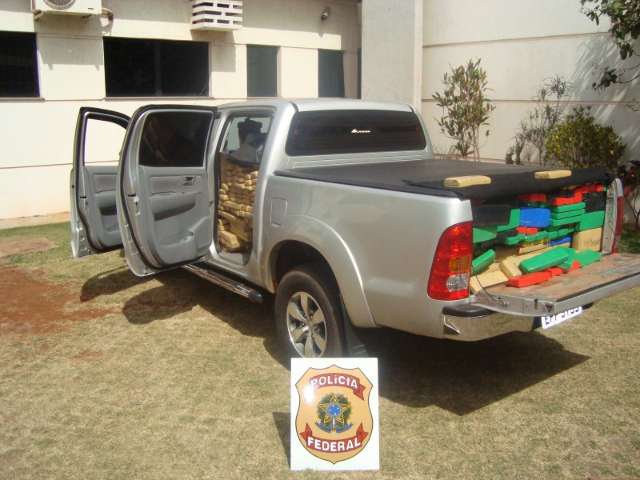 Vendedor de carro &eacute; preso com 1,5 tonelada de maconha na MS-156 