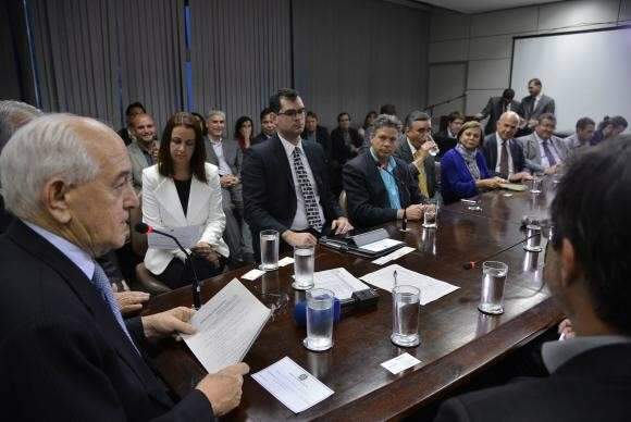 Primeiras empresas aderem ao PPE e ter&atilde;o R$ 5,7 mi para manter empregos