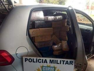 Maconha somou 810 quilos, e estava sendo transportada em veículo roubado em Brasília. (Foto: Gazeta News)