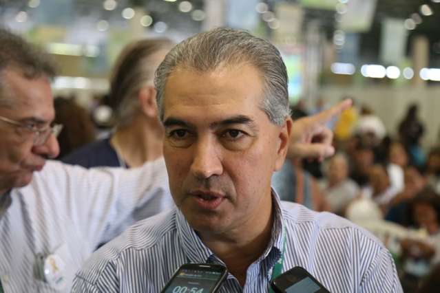 Reinaldo se re&uacute;ne com ministro da Fazenda e diz que espera negocia&ccedil;&atilde;o amig&aacute;vel 