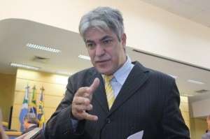 Vereador Alex garante que vai se retratar com presidente do Tribunal de Contas