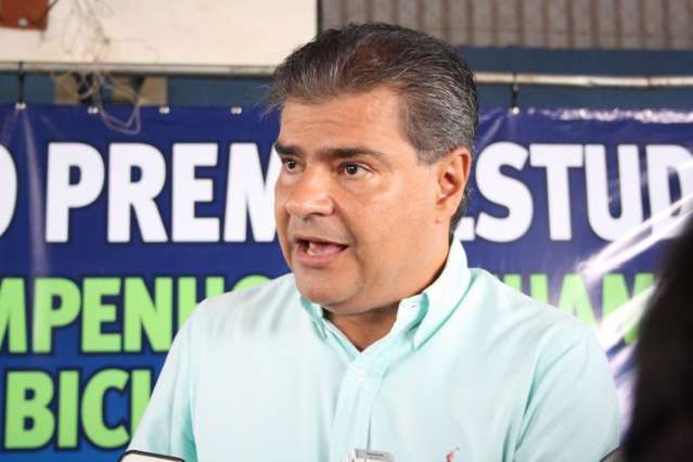 Nelsinho diz que vice deve atender perfil do partido e pode ser da regi&atilde;o sul