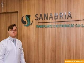 Dermatologista Batazar Sanabria (Foto: Henrique Kawaminami)