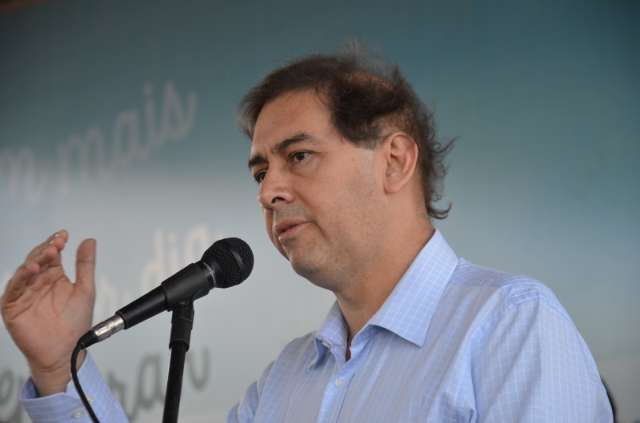Bernal critica vereadores em ato p&uacute;blico e deixa Mario Cesar irritado
