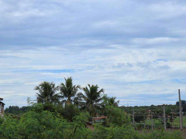 Semana ser&aacute; de sol forte, mas chuva n&atilde;o d&aacute; tr&eacute;gua e continua no Estado