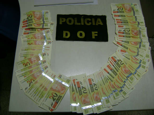  DOF apreende aproximadamente R$ 4 mil em notas falsas em Ponta Por&atilde;