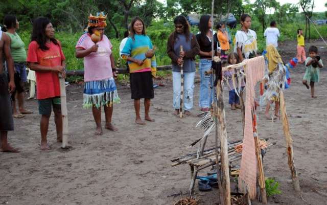 Juiz d&aacute; 15 dias para Uni&atilde;o fornecer &aacute;gua a &iacute;ndios em &aacute;rea ocupada