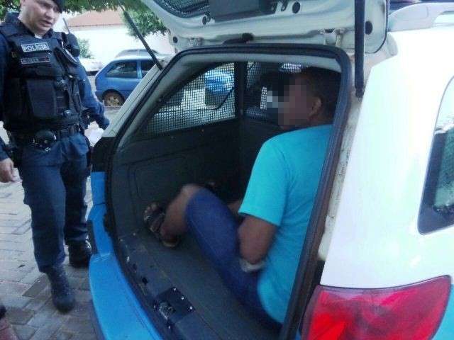 Crian&ccedil;a de um ano tem orelha decepada por 2 pitbulls e pai &eacute; preso