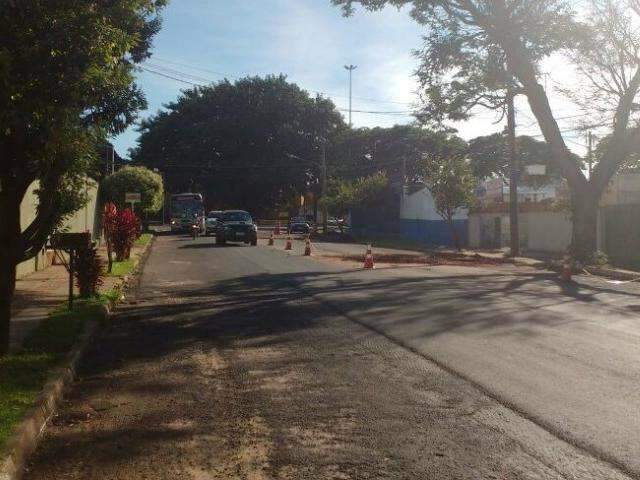 Entre al&iacute;vio e d&uacute;vidas, obra do Ex&eacute;rcito em ruas da Capital completa 100 dias