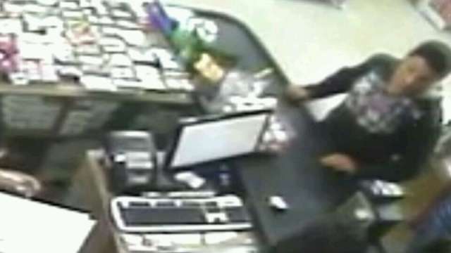 Bandido simulou compra antes de balear vigia de posto de combust&iacute;vel