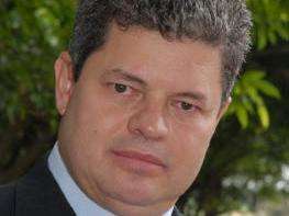 Ex-presidente da OAB v&ecirc; &ldquo;ditador&rdquo;  em J&uacute;lio e admite ir &agrave; Justi&ccedil;a se preciso