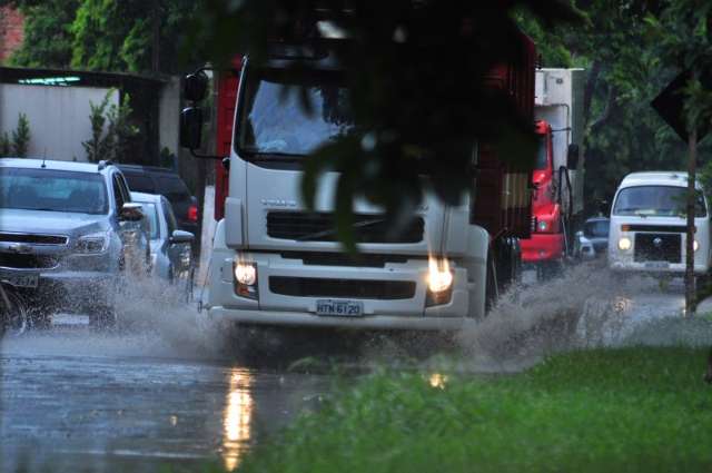 Chuva acumulada em 30 horas supera volume de 26 dias de janeiro