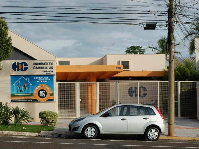  Em dia de pagamento, imobili&aacute;ria &eacute; assaltada por dupla armada na regi&atilde;o central